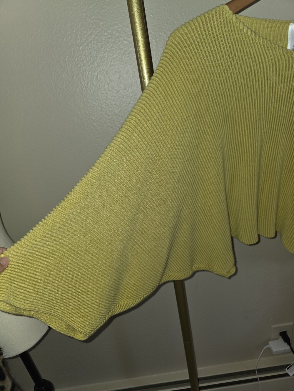 MarlaWynne popover sweater Size Medium In Lime Green - Picture 2 of 9